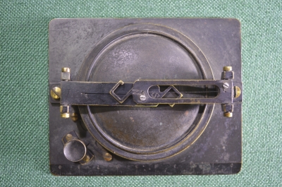 Компас старинный артиллерийский "Hildebrand Freiberg". Германия. Конец 19 - начало 20 века.