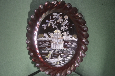 Поднос, блюдо, панно. Прогулка на лодке. Инкрустация перламутром. Вьетнам.