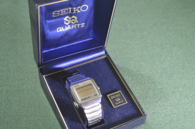 Часы "Сейко" (как у Джеймса Бонда), водозащищенные. Seiko M354 5019 Quartz LC Memory-bank Calendar. 
