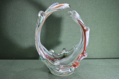 Ваза стеклянная, конфетница. Тяжелая, цветное стекло, гутная техника, оранжево зеленая. Интерьерная.