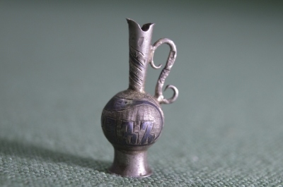 Подвеска старинная кулон шатлен "Кувшин для вина кумган". Кавказ. Серебро 84 проба. Царская Россия.