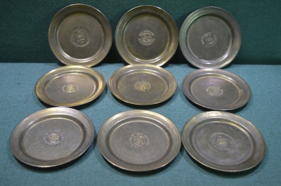 Блюдца, тарелочки латунные тяжелые (9 штук). Диаметр 10,7 см. Brinkhoffs, Dortmunder Union. Европа. 
