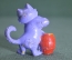 Игрушка фигурка резиновая солдатик "Кот кошка с бочкой". Резина. ГДР. Германия. 1970е.