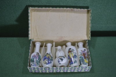 Ваза вазочка миниатюрная фарфоровая. Набор 5 штук в коробке. Фарфор. Китай. 1970е. #U