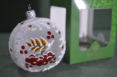 Елочная игрушка из стекла, шар "Гроздь". Рябина. Стекло. Клинское объединение "Елочка".