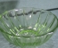Миска стеклянная для конфет, фруктов. Салатник. Зеленое стекло. СССР.
