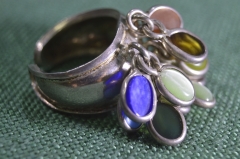 Кольцо с разноцветными подвесками. Серебро. #U