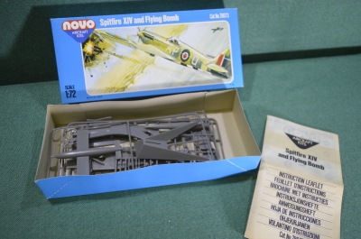 Модель сборная, самолет "Spitfire XIV and Flying bomb" Полный компл. Авиация NOVO Aircraft. СССР #G4