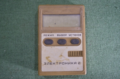 Часы будильник электронные настольные "Электроника 2 11". СССР.