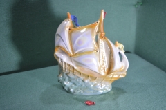 Светильник ночник фарфоровый статуэтка "Корабль Парусник". Фарфор. ГДР. Германия. #U