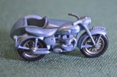 Мотоцикл с коляской модель "Триумф Triumph". Matchbox. Англия. 1960е.