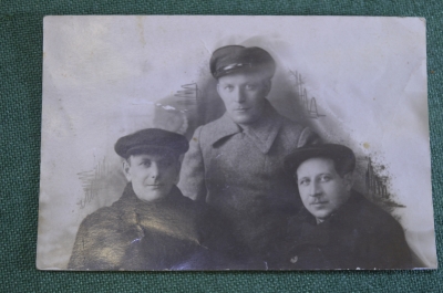 Фотография "Сотрудники Закрытый Военный Кооператив ЗВК". СССР. 1920-1930е годы.