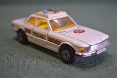 Машинка модель Matchbox Speed Kings "Mercedes SLC 350 Police". Великобритания. 1974 г.