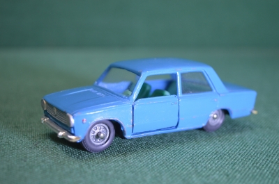 Модель масштабная, автомобиль "ВАЗ 2101 Lada, Лада". Синий, масштаб 1/43. Ранний ремейк.