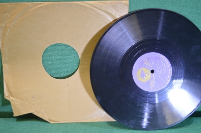 Пластинка патефонная "Моряки. раскинулось море". Утесов