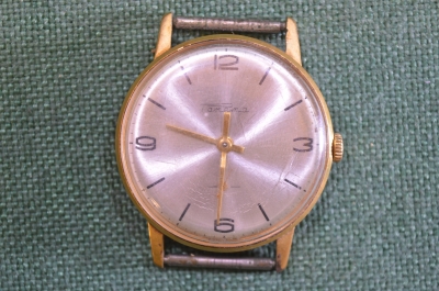 Часы мужские наручные "Ракета", 15 камней. Позолота AU 12,5. Противоударные. В ремонт. 