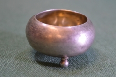 Солонка старинная на шарах "Торговый дом ГС в Туле". Мельхиор. Царская Россия.