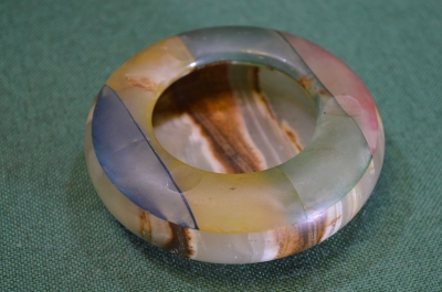 Пепельница каменная разноцветная. Натуральный камень. Оникс.