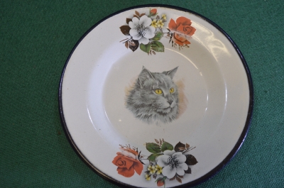 Тарелка эмалированная "Кот кошка". Металл. Эмаль. Клеймо. СССР.