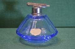 Пульверизатор из набора парфюмерного. Голубое стекло. Echt Kristall. Германия. Груши нет.