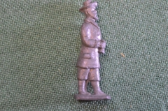Солдатик оловянный. Мужчина с рогом и тростью. Германия. 1960е.
