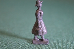 Солдатик оловянный. Женщина с ведрами. Германия. 1960е.