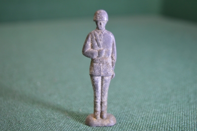 Солдатик оловянный. Столбик с автоматом. Варшавский договор. Европа. 1950-60е годы.