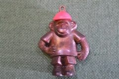 Брелок фигурка "Обезьяна обезьянка в розовой кепке". СССР.