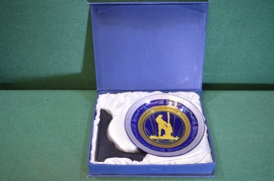 Тарелка декоративная "Санкт-Петербург Петродворец Фонтан Самсон". Фарфор. Кобальт. Позолота.  