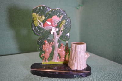 Карандашница "Охотник на дереве. Кабан с ружьем". Охота. Юмор. Карболит. Ф-ка Прогресс. СССР.