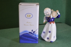 Статуэтка фарфоровая "Девочка Ангел с лирой". Фарфор. Коробка.
