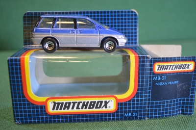 Машинка модель Matchbox "Nissan Prairie". Китай. Коробка. 1990 год.