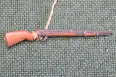 Знак значок "Ружье винтовка". Из серии Гитлерюгенд. WHW. Зимняя помощь. 3-й Рейх. Германия.