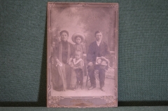 Фотография старинная "Семейное фото. Муж, жен, дочь, сын". Антонов, Омск.