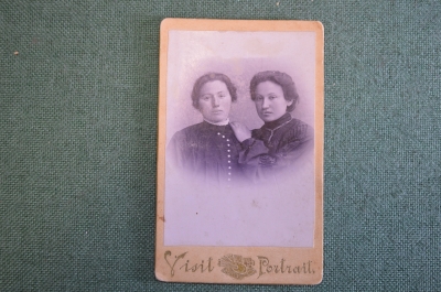 Фотография старинная "Две женщины в темном". Visit Portrait. 