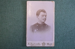 Фотография старинная "Мужчина в пенсне, с нагрудным знаком". Курбатов, Москва.