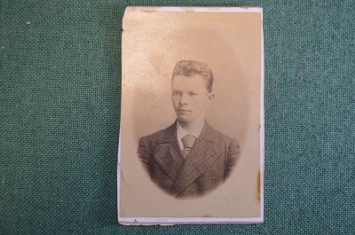 Фотография старинная "Юноша в клетчатом пиджаке". Николай Гольдберг, Саратов.