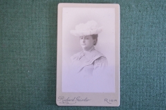 Фотография старинная "Женщина в белой шляпе". Richarg Geissler. Рига, Riga.