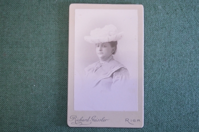 Фотография старинная "Женщина в белой шляпе". Richarg Geissler. Рига, Riga.