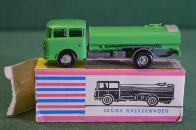 Модель машинка "Шкода грузовик водовоз". Коробка. VEB Permot HO. ГДР. Германия. #2