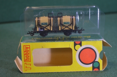 Игрушка Вагон цистерна бочка CWFB TT Hobby 1:120. 12мм. В коробке. Железная дорога. ГДР. Германия.