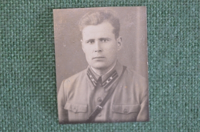 Фотография старинная на документы. Сотрудник НКВД в форме со петлицами. ГПО. Пожарные. СССР. 1930е