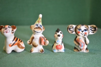 Фигурка статуэтка "Дракон обезьяна чебурашка тигренок". 4 шт. Фарфор. Керамика. Гжель.
