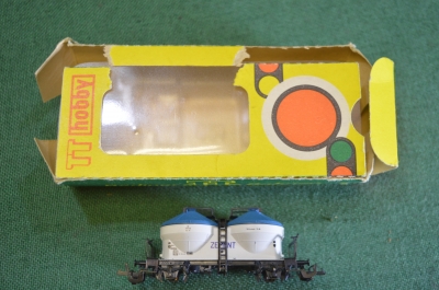 Игрушка Вагон цистерна Цемент Esso TT Hobby 1:120. 12мм. В коробке. Железная дорога. ГДР. Германия.