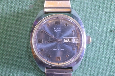 Часы наручные "Слава, Slava". 26 камней. Календарь. Механические, мужские. Рабочие.