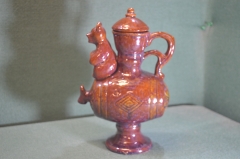 Кувшин кумган керамический "Медведь с гармошкой". Обливная керамика. СССР.