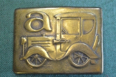Пряжка пряга для ремня. Машина ретро автомобиль". Латунь. СССР.