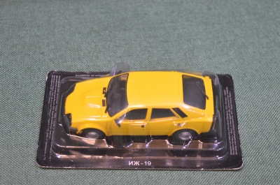 Машинка модель "ИЖ 19". Деагостини. Deagostini. Автолегенды. 1:43. Блистер.