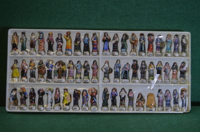 Фигурки, статуэтки "Национальности, национальные одежды, народности", 60 шт. Фарфор. Vietnam Вьетнам