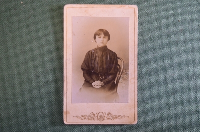 Фотография старинная "Молодая девушка в черном". Visit Portrait. 1909 год.